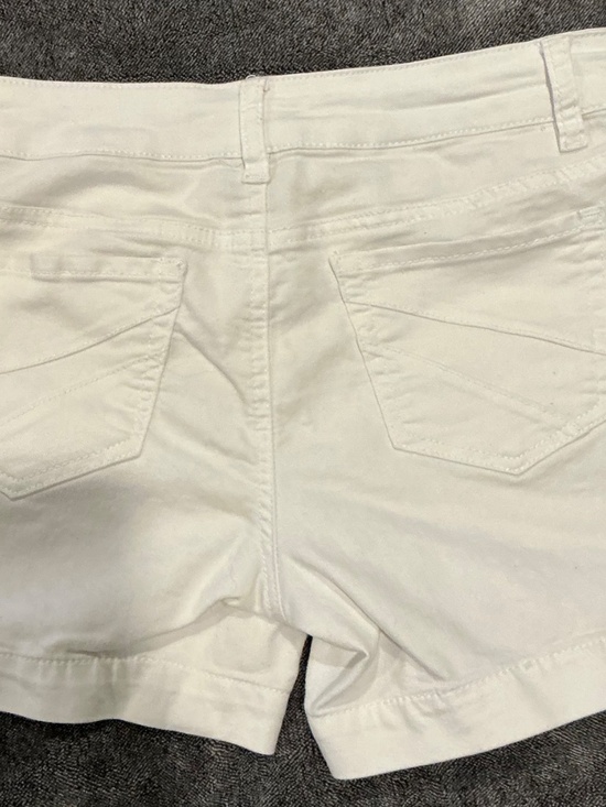 Shorts - Picture 5 of 5